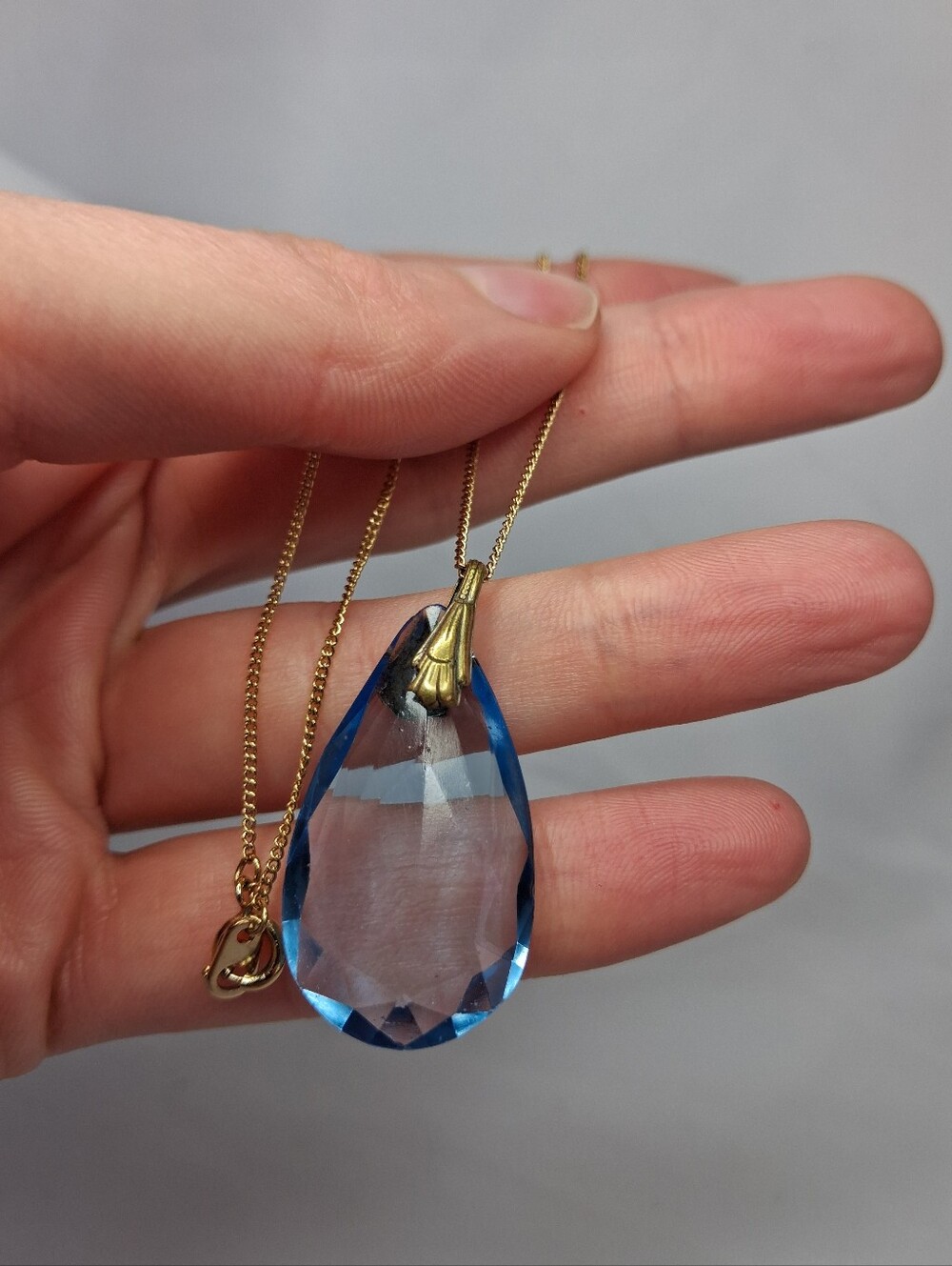 1940's Blue Glass Teardrop Pendant Necklace
